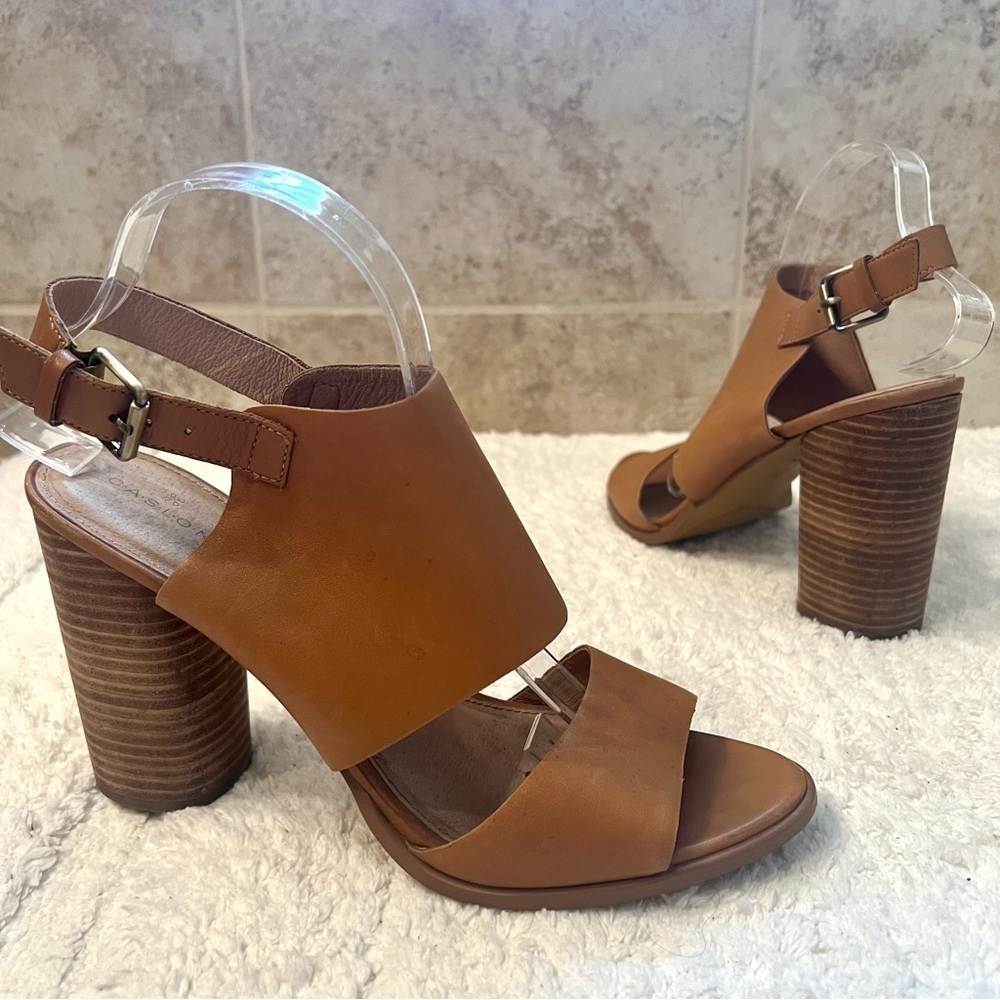 CASLON Miriam Sandal Cognac leather preppy comfy office double wide strap 10M